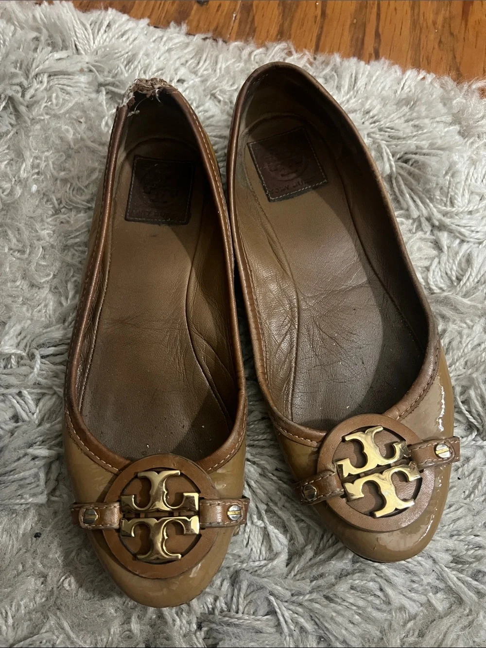 Tory Burch Women’s Brown Leather Ballet Flats with Gold Emblem - FLAWED